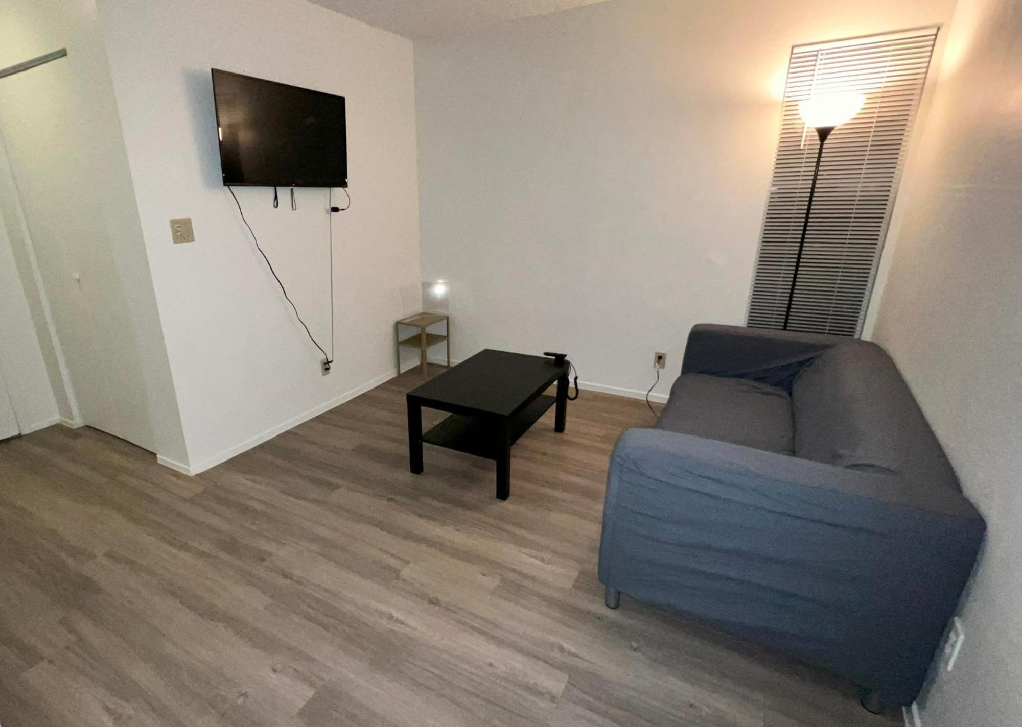 2 To 6 Bedroom Walk To Strip Mgm Casino Shop Club Сasa de vacaciones Las Vegas