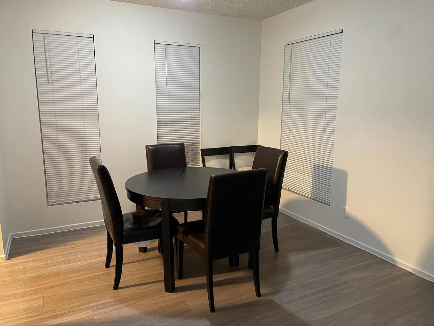 2 To 6 Bedroom Walk To Strip Mgm Casino Shop Club Сasa de vacaciones